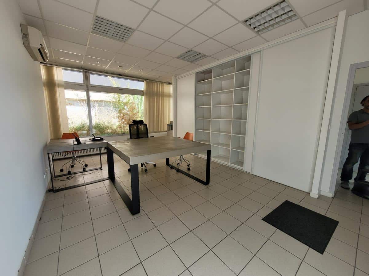 PROFESSIONAL PREMISES FOR OFFICE USE MEDITERRANEE TOWER JUL