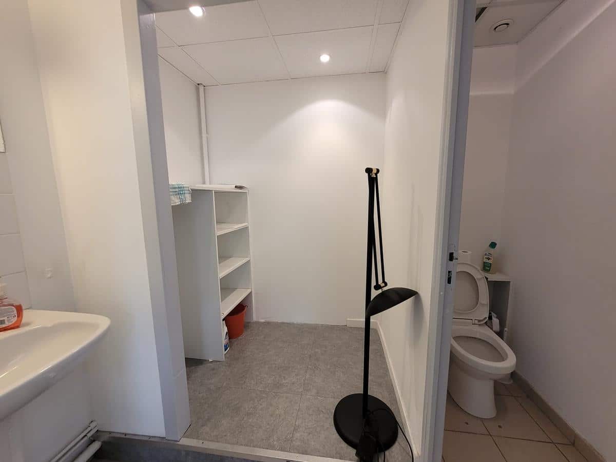 PROFESSIONAL PREMISES FOR OFFICE USE MEDITERRANEE TOWER JUL