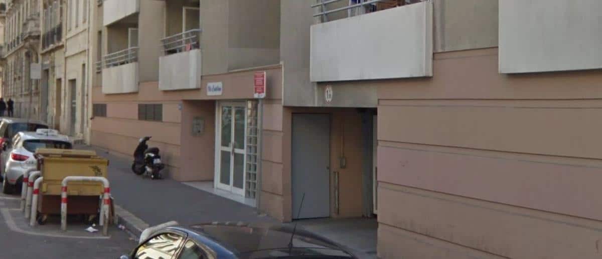 EMPLACEMENT DE PARKING – PROX CASTELLANE
