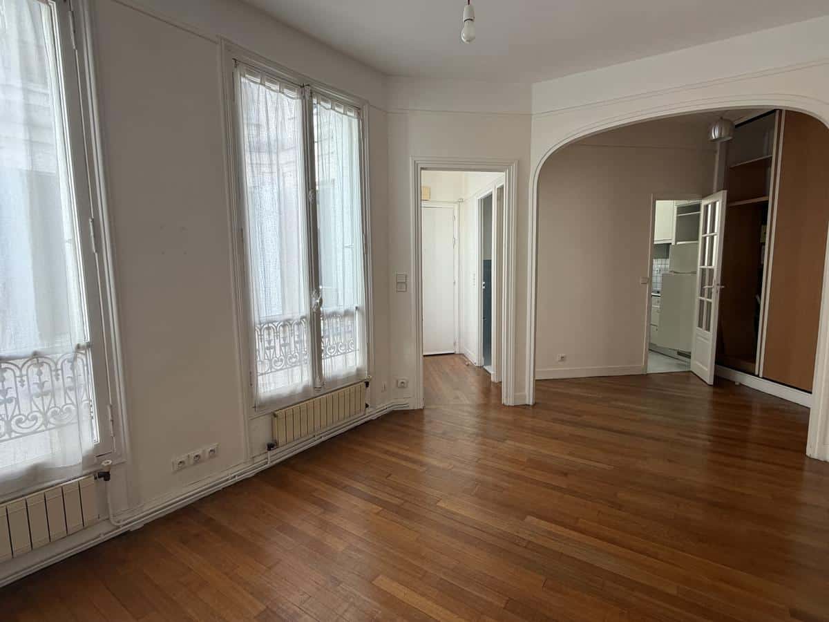 3ÈME TEMPLE / RUE DE TURBIGO : APPARTEMENT DEUX PIÈCES À VEN