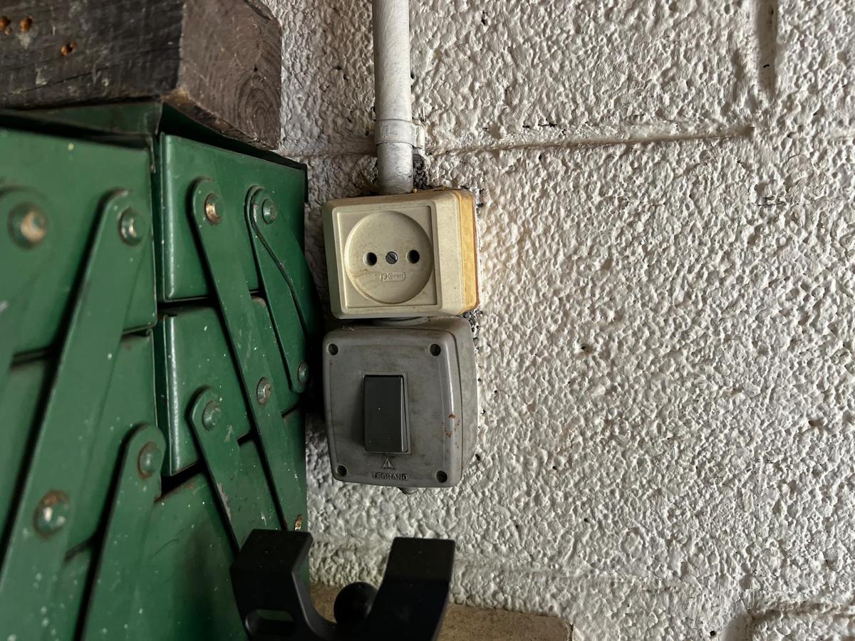 Box 15 m2 sécurisé, copropriété Le Clemenceau