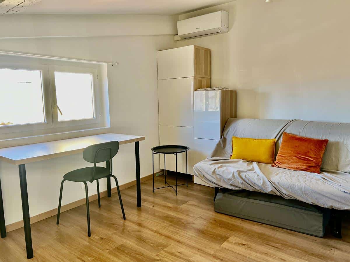 LE PANIER – DEUX STUDIOS A VENDRE – RUE PUITS SAINT ANTOINE