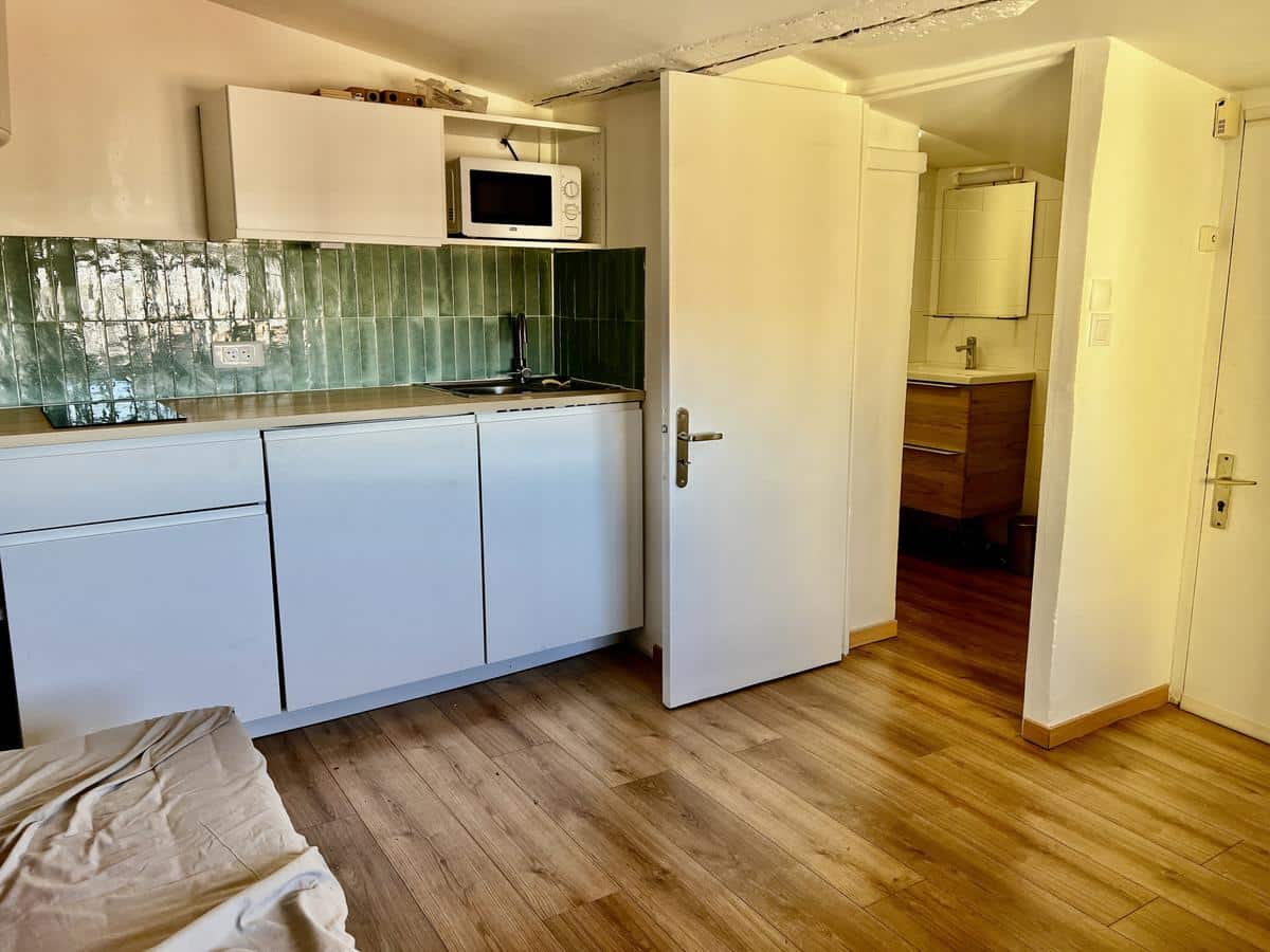 LE PANIER – DEUX STUDIOS A VENDRE – RUE PUITS SAINT ANTOINE
