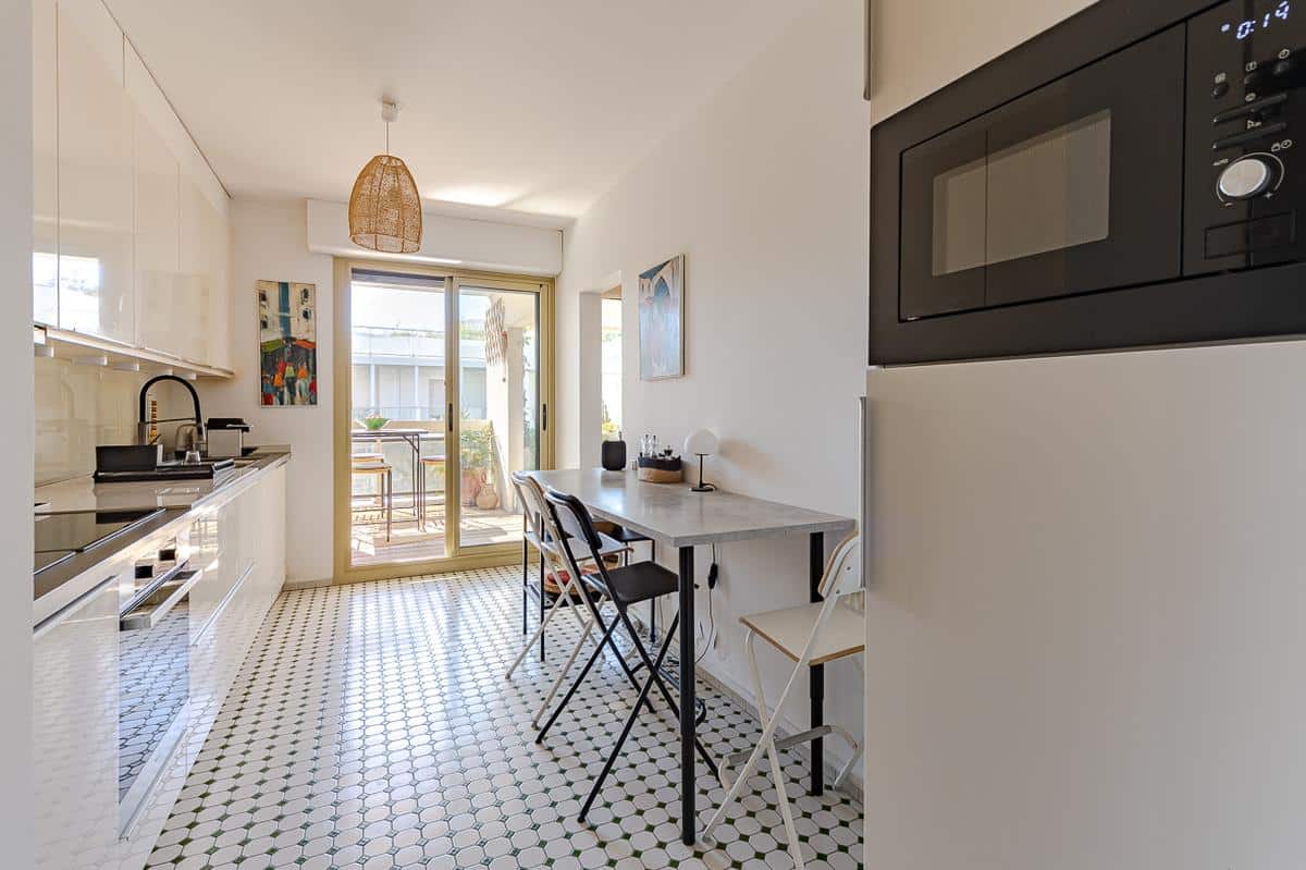 Type 4 of 122 m2 + terrace of 21 m2 / cellar / Double garage