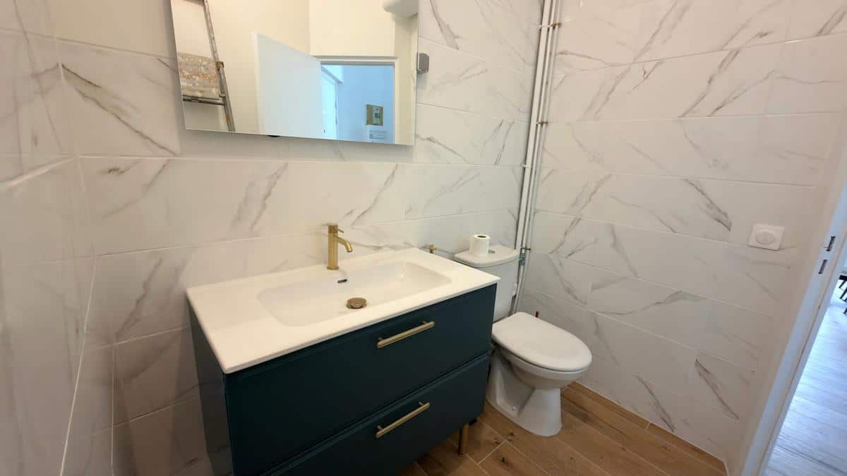 STUDIO MEUBLE – PROX VIEUX PORT – RUE SAINTE / RUE PARADIS