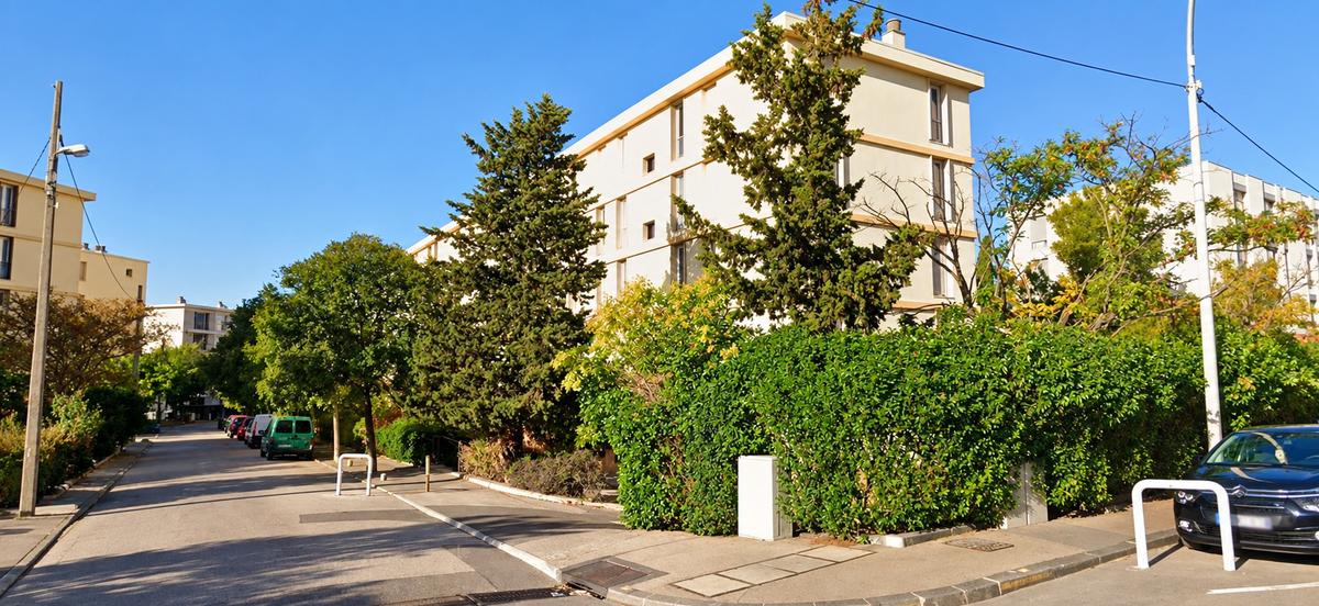 Type 3 of 55 m2 + loggia Marseille 9th.