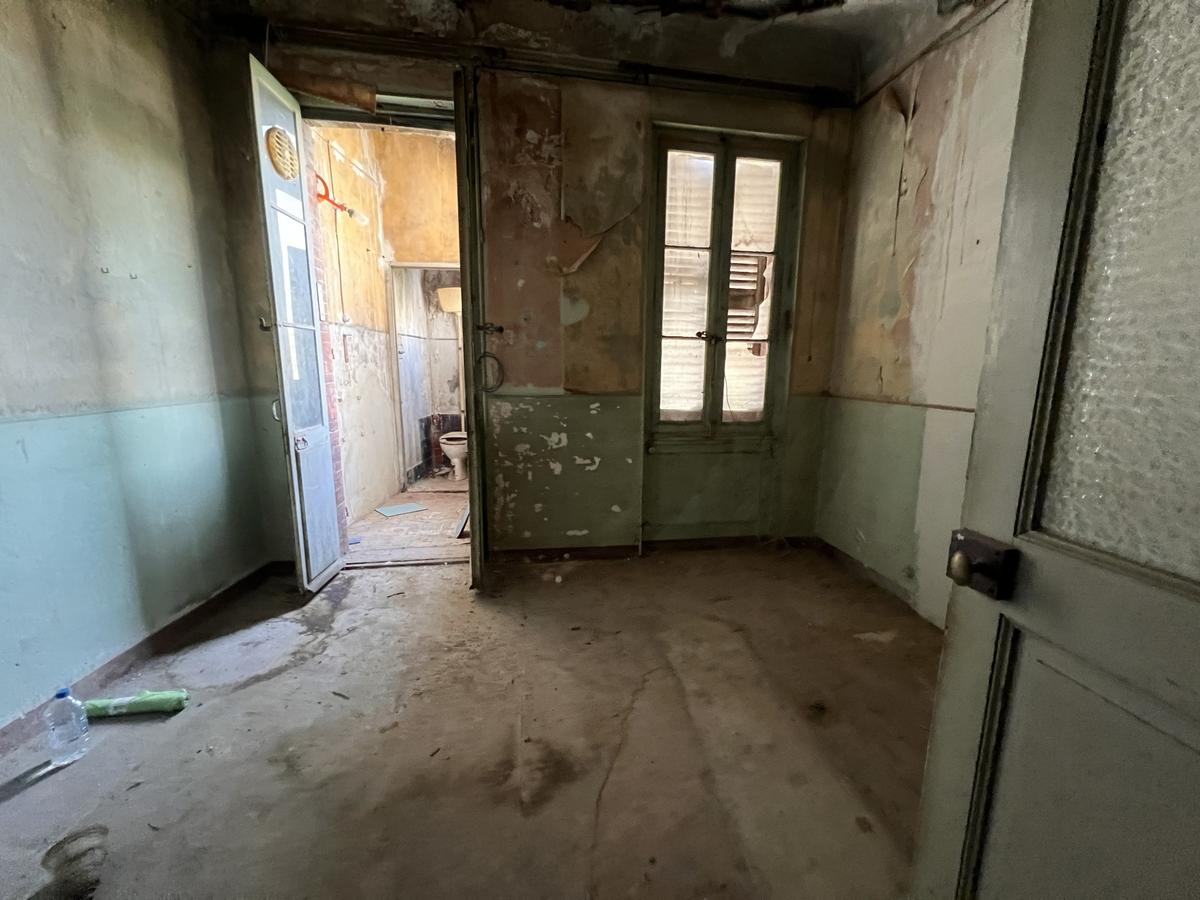 Marseille 13006 rue Aldebert Crossing apartment in Ren