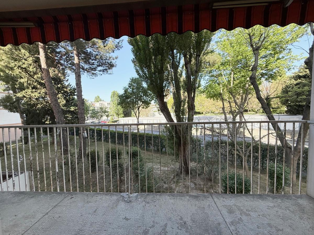 MARSEILLE 12e   GRAND TYPE 5 TRAVERSANT DE 95 m2   4 CHAMBRE