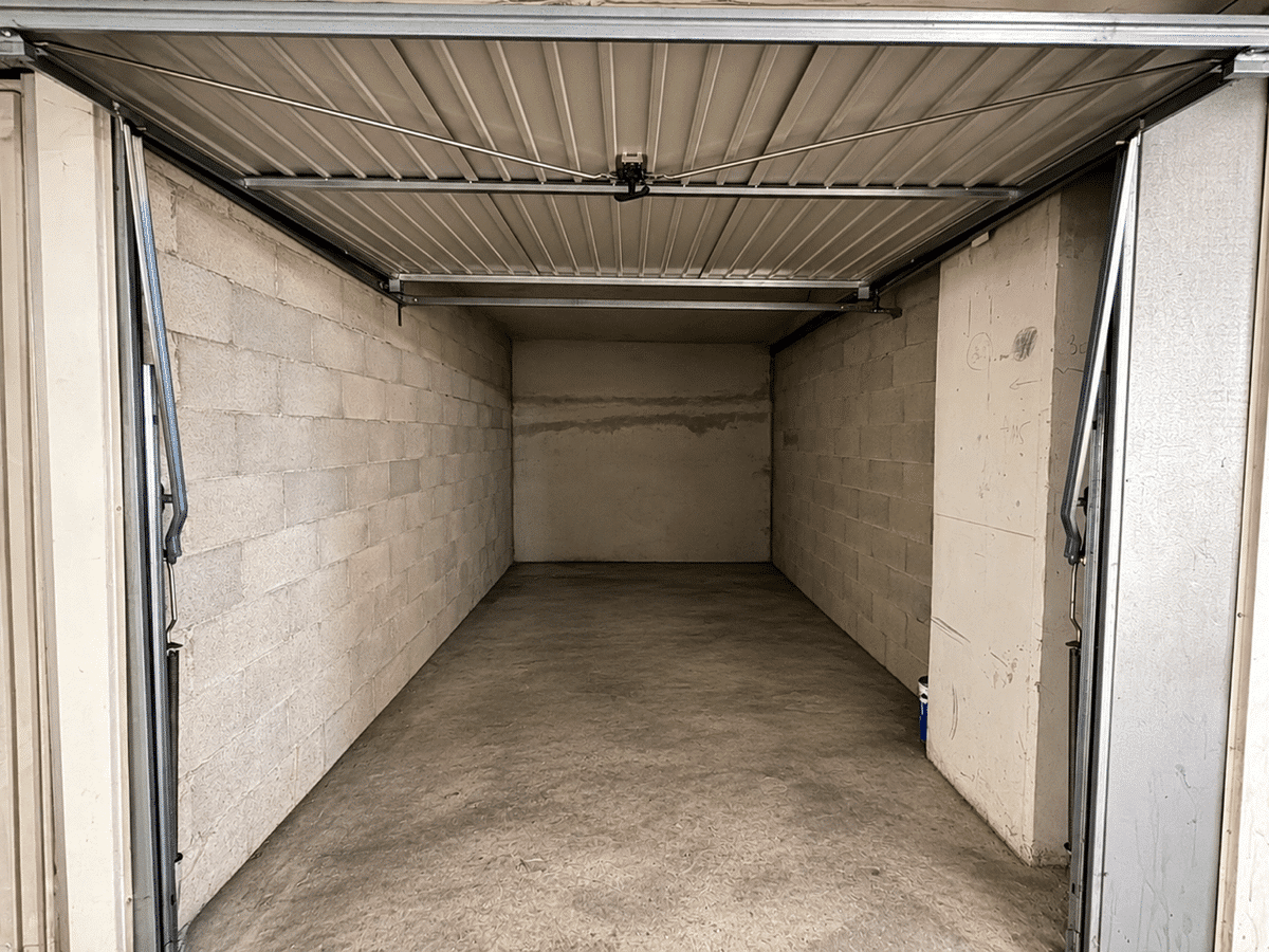 Garage fermé de 14 m2 Marseille 8ème