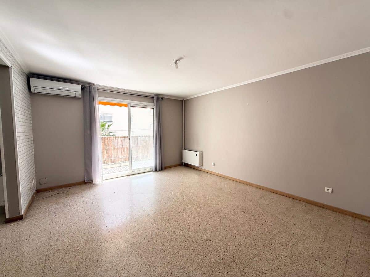 Type 3/4 of 80 m2 Marseille 10th