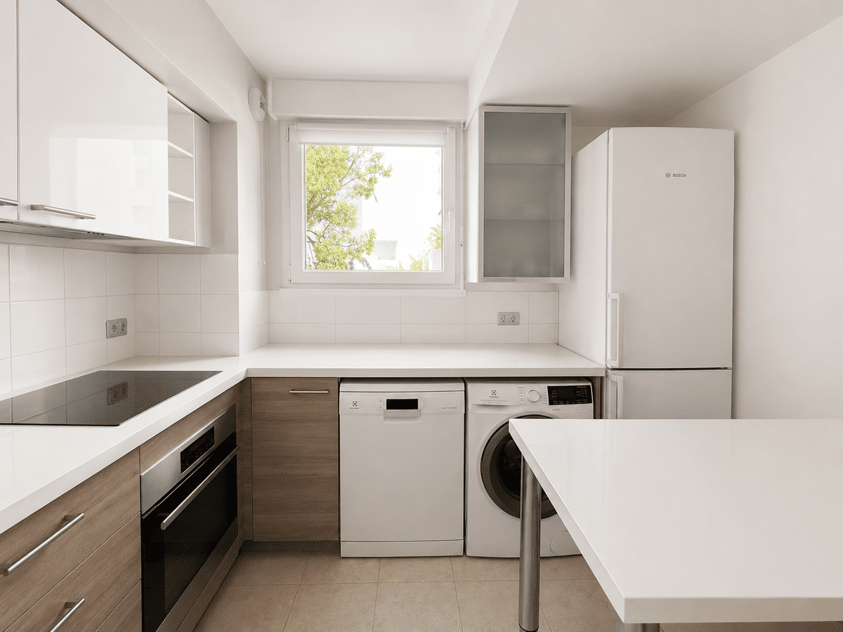 Type 5 of 98.34 m2 of living space with terraces of 50 m2 Marsei