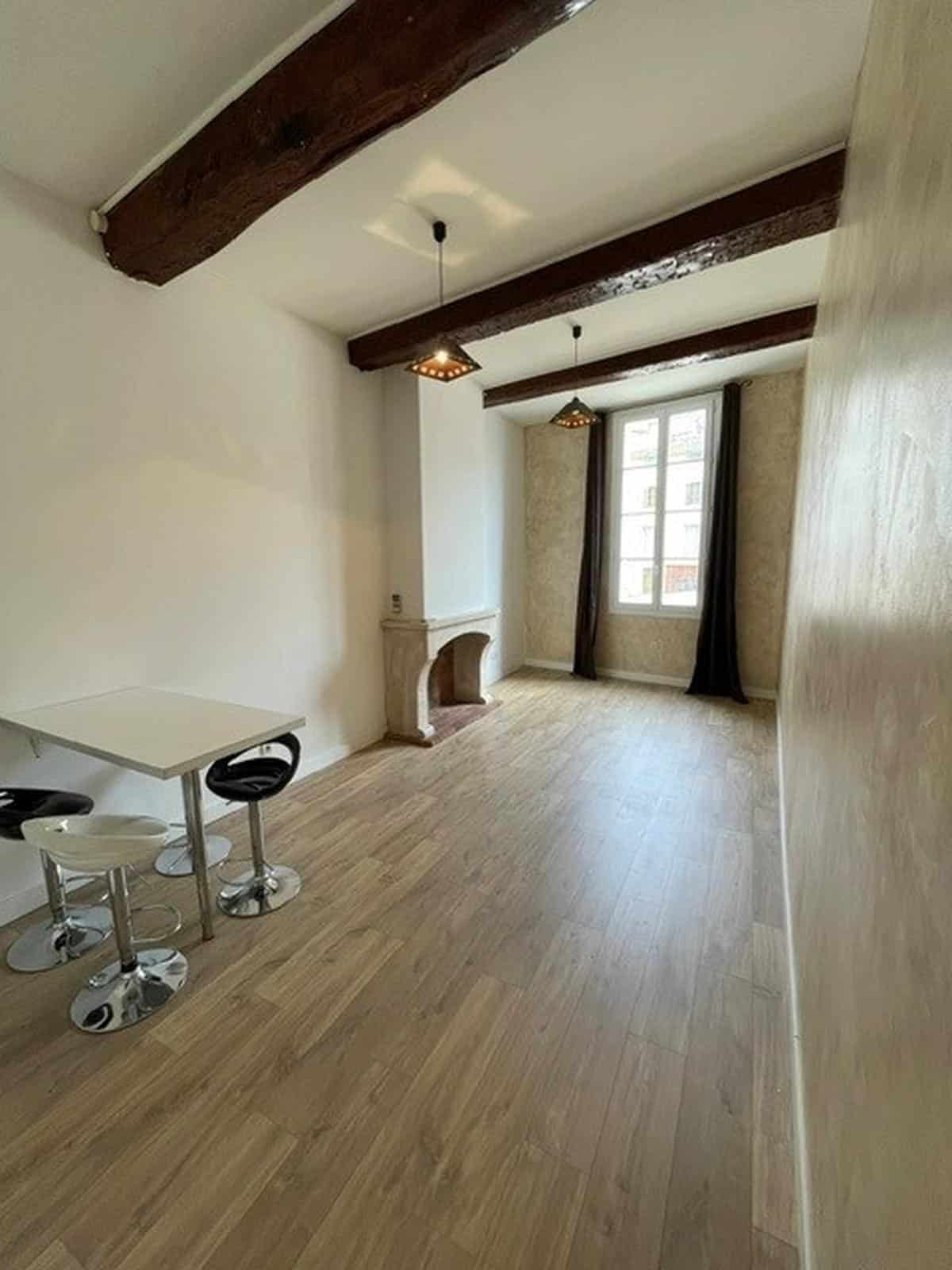 APARTMENT – 2 ROOMS – Cardeurs