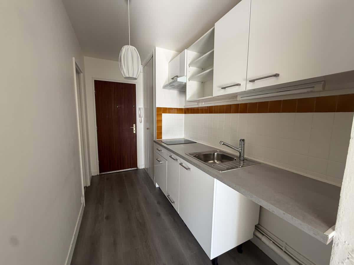 20ÈME PHILIPPE AUGUSTE / ALEXANDRE DUMAS : STUDIO A VENDRE E