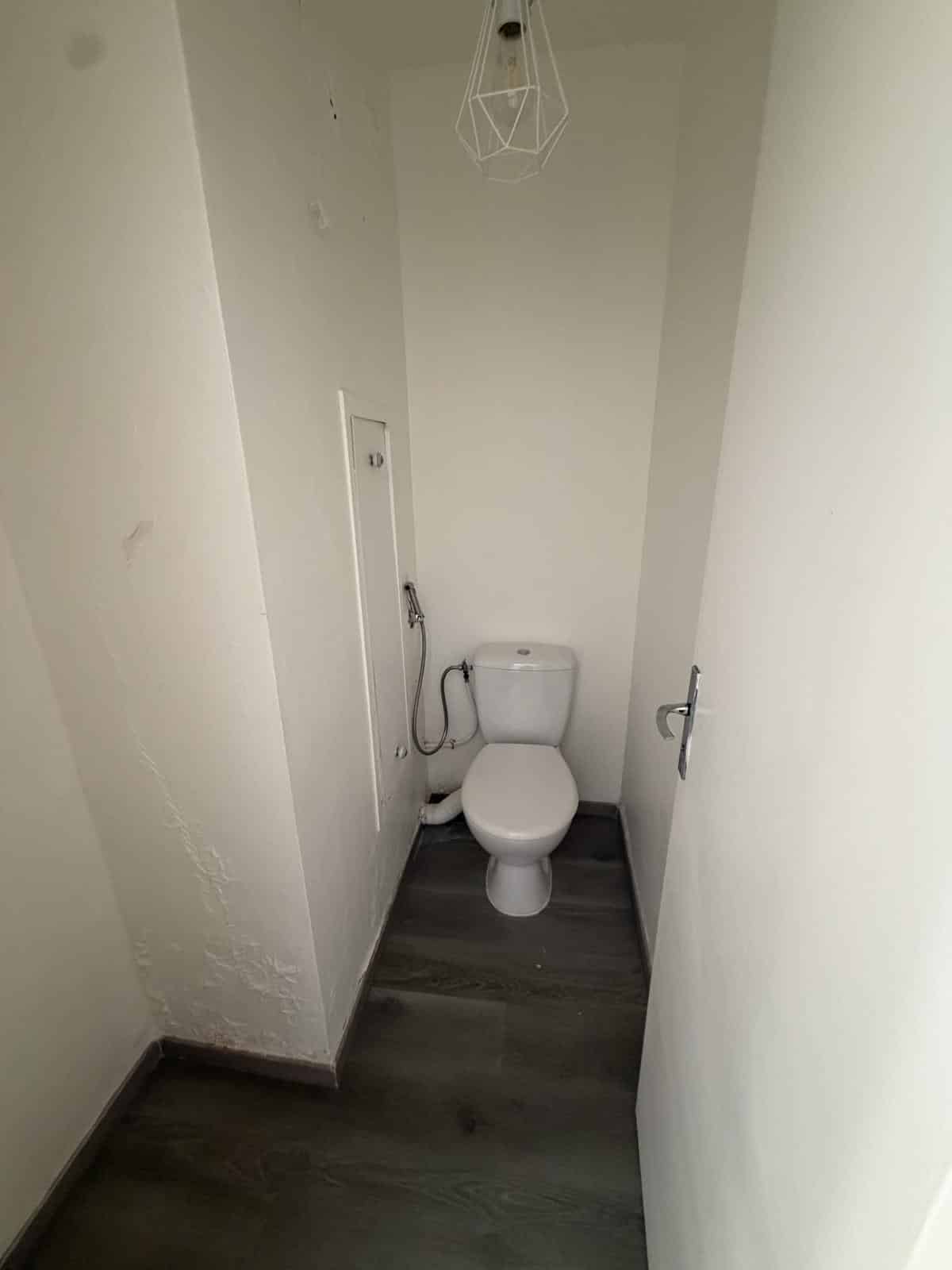 20th PHILIPPE AUGUSTE / ALEXANDRE DUMAS: STUDIO FOR SALE E
