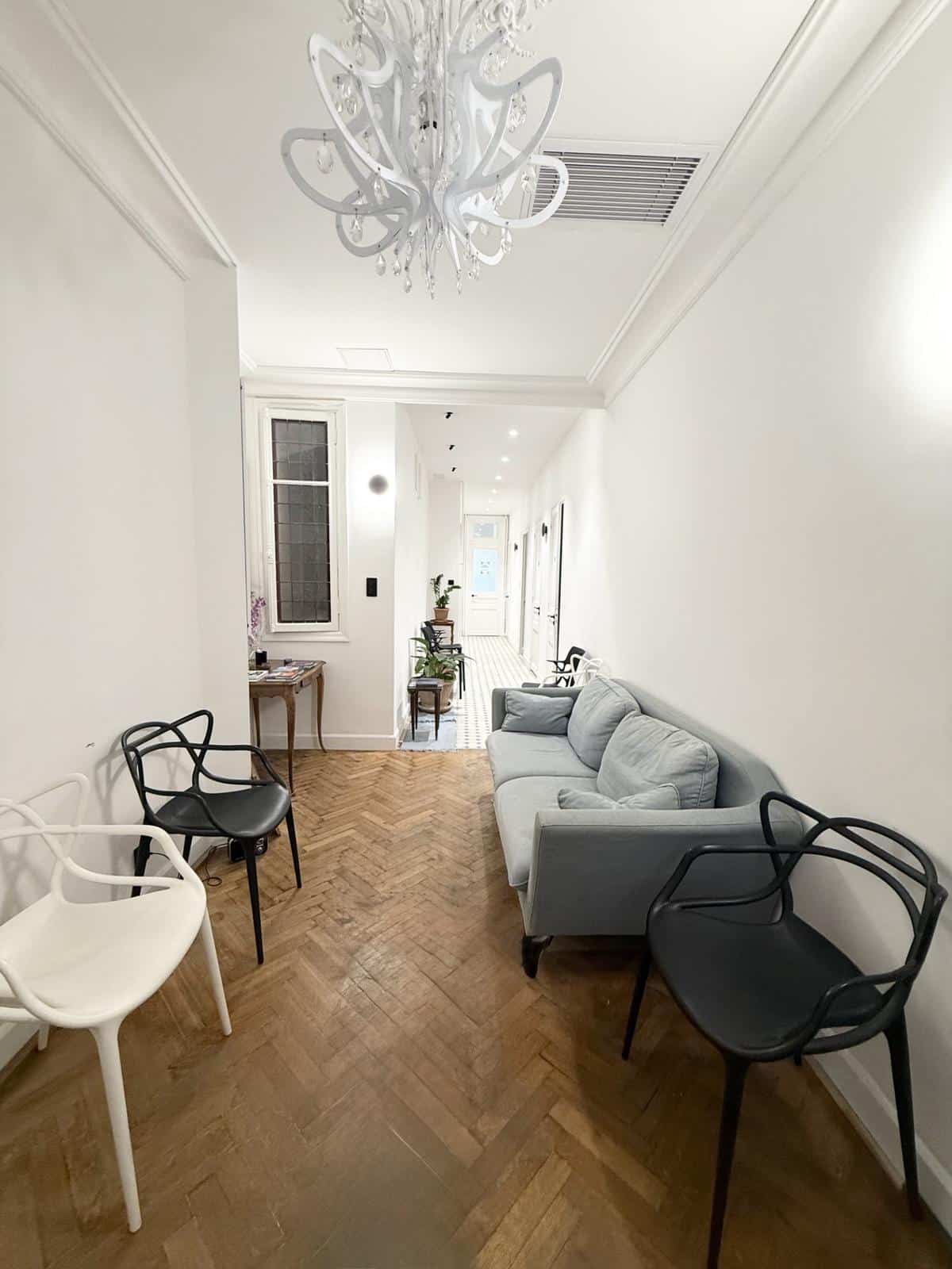 Professional premises / office of 25 m2 Marseille 8th