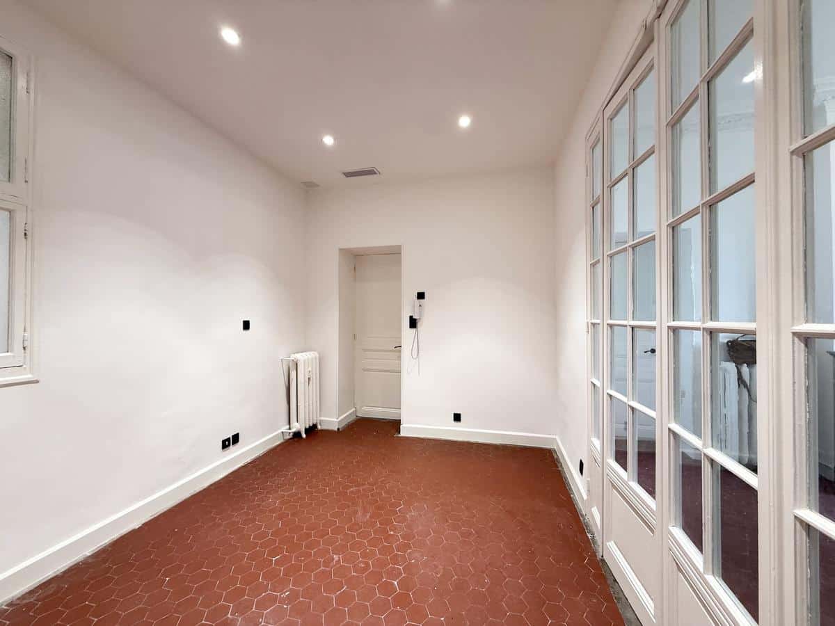 Local professionnel / bureau de 13,60 m2 Marseille 8ème
