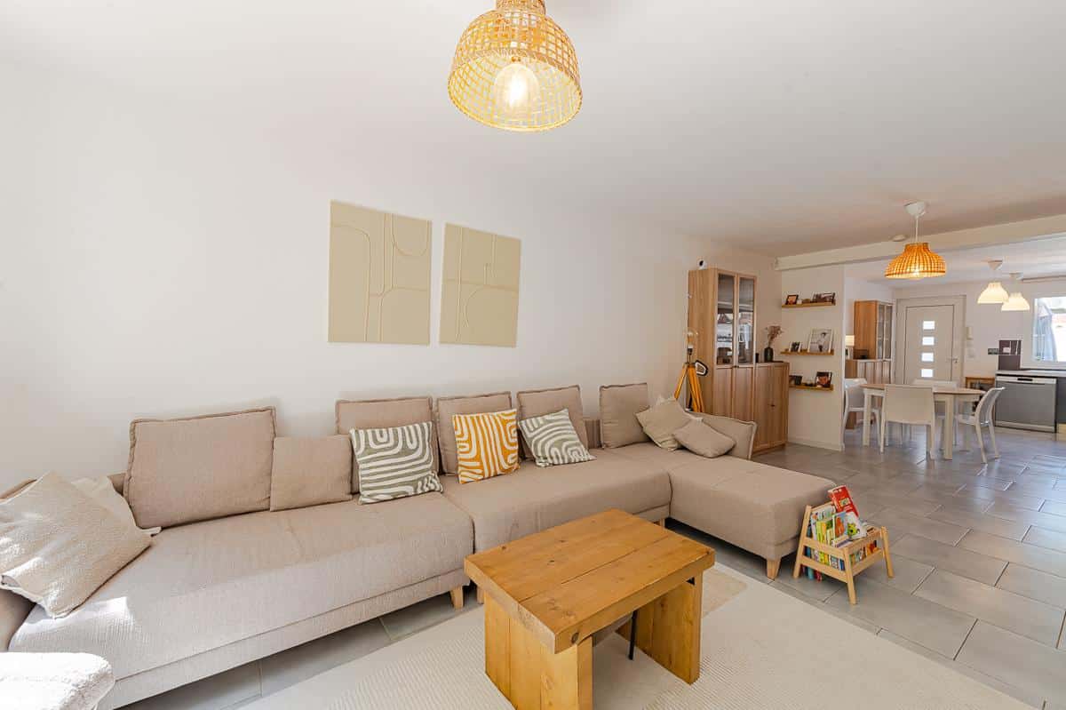 Apartment / House of 105 m2 of living space + 14 m terrace