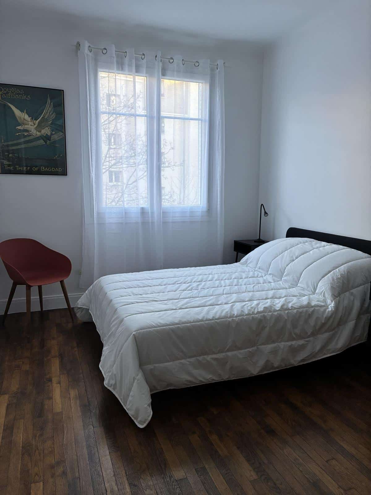 19th PLACE DES FÊTES / RUE DES BOIS: FURNISHED APARTMENT