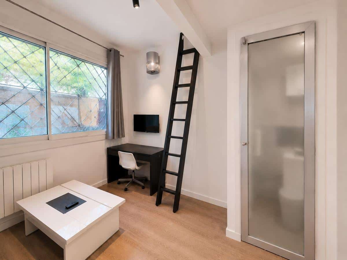 Studio of 14 m2 mezzanine of 6.70 m2 Marseille 8th