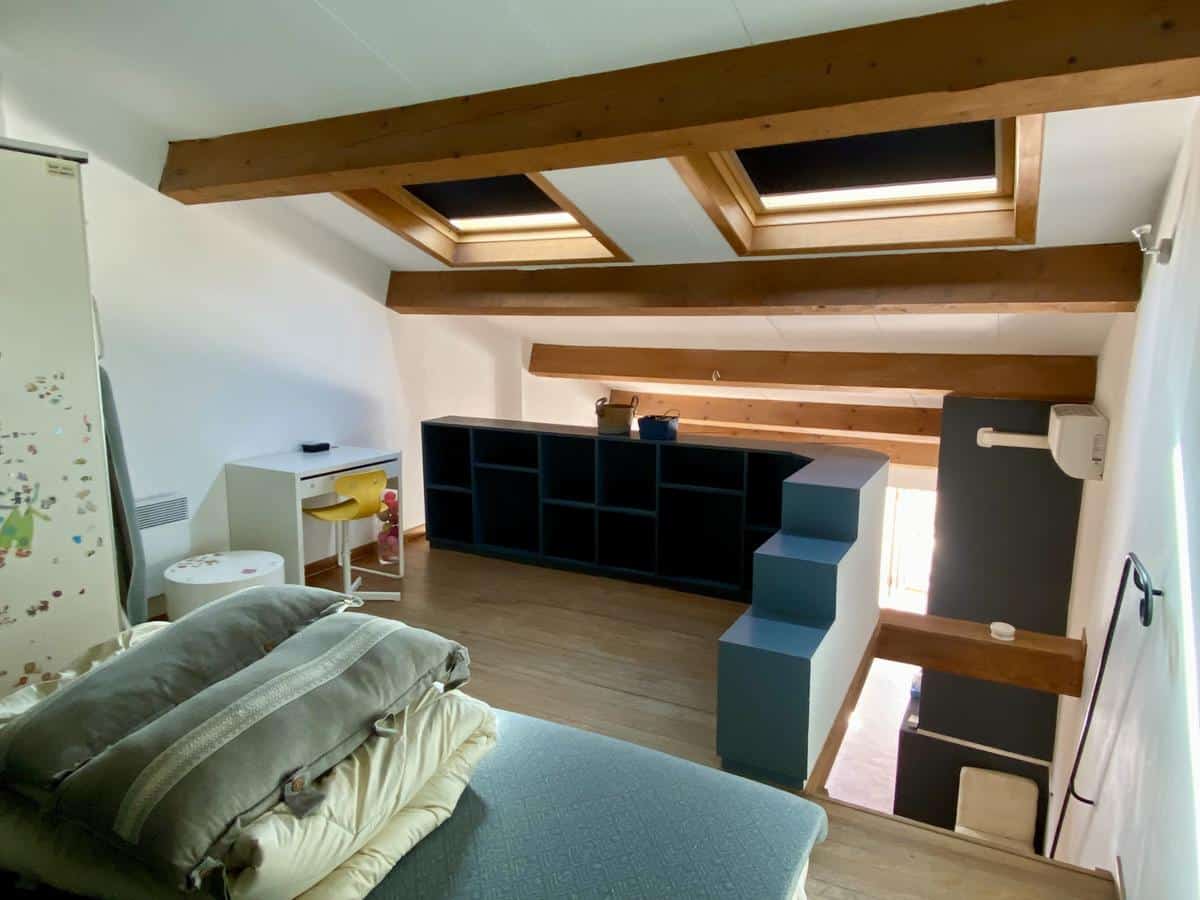 BEAU T2  MEUBLE CENTRE VILLE EN DUPLEX AVEC TERRASSE Rue Pui
