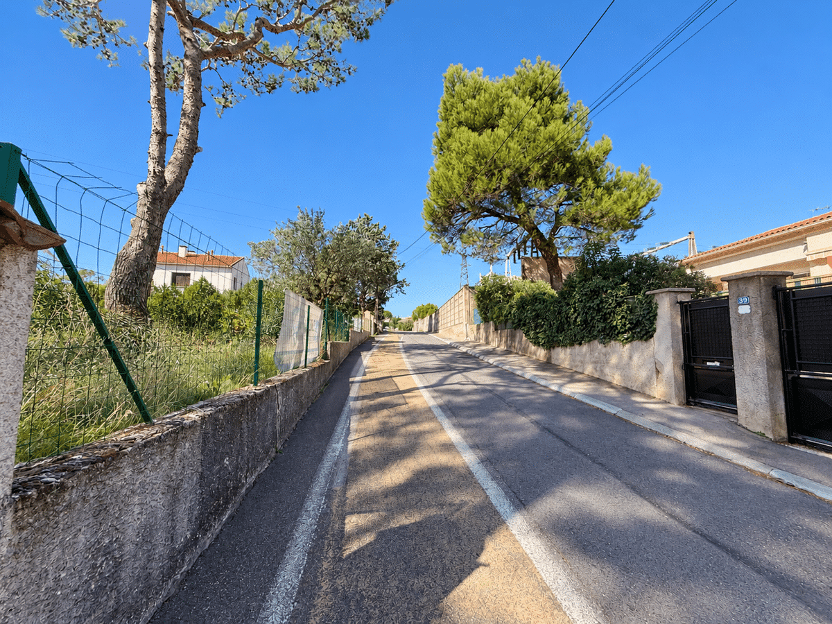 Building land of 472 m2 Roquefort-la-Bédoule