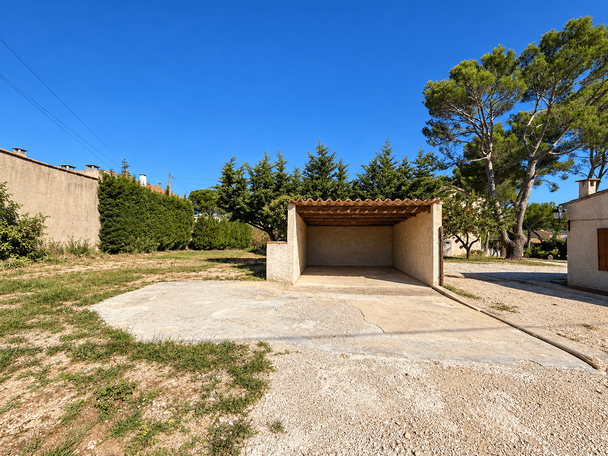 Terrain constructible de 323 m2 Roquefort-la-Bédoule